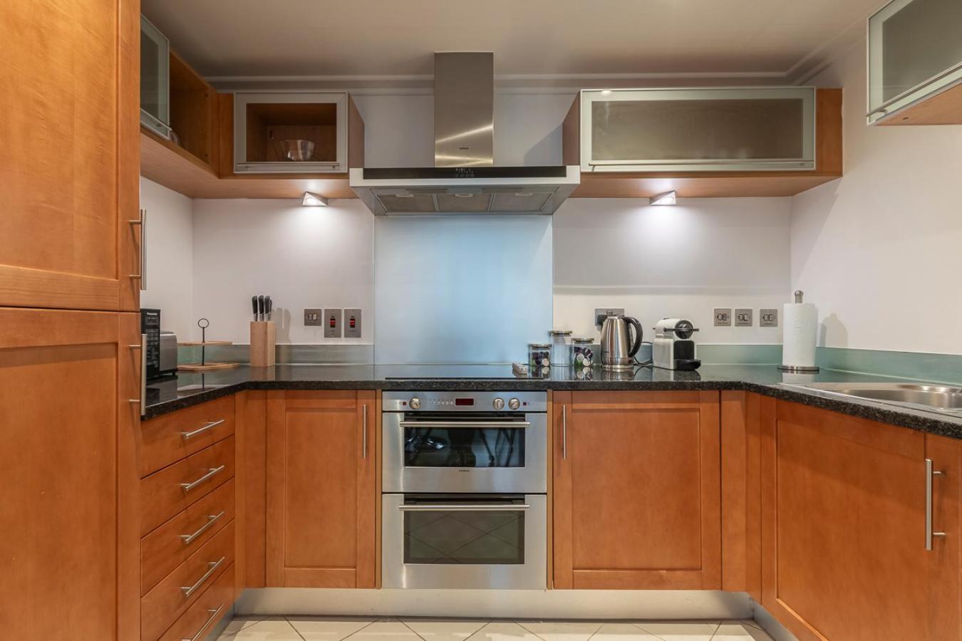 City Waterfront Apartments London Ngoại thất bức ảnh